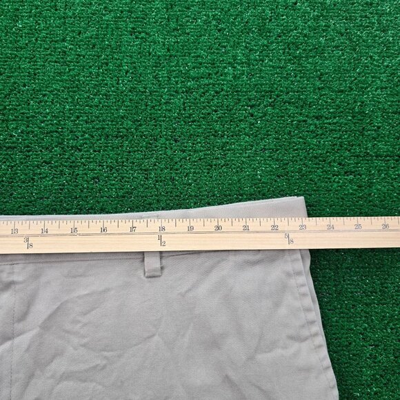 Dockers Pants Mens 46x30 Beige Flat Front Khakis Straight Leg Casual Preppy - Picture 4 of 10